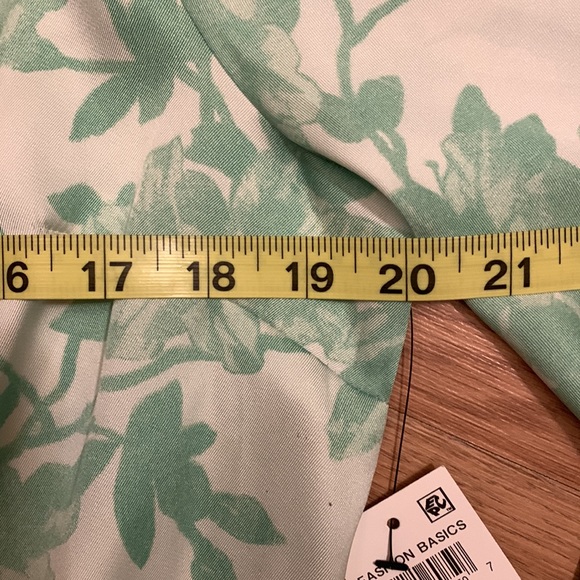 NWT INC Pretty White And Lime Green Floral Long Sleeve Blouse - Picture 8 of 12